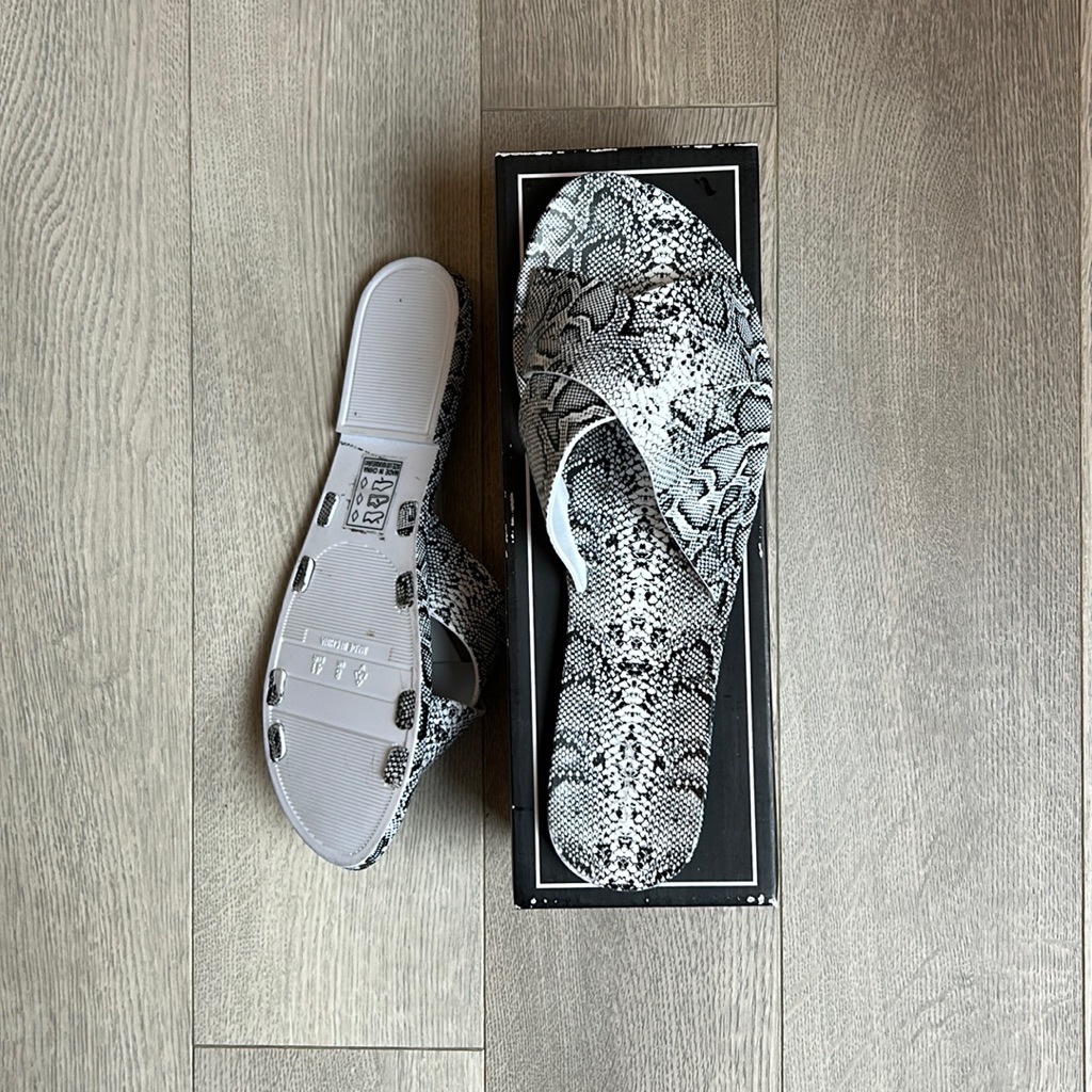 Python Jelly Sandals